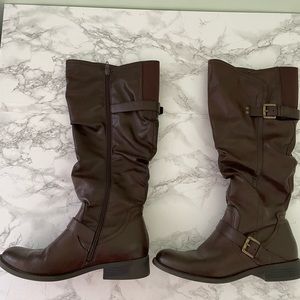 Brown Buckle Boots Women’s 9